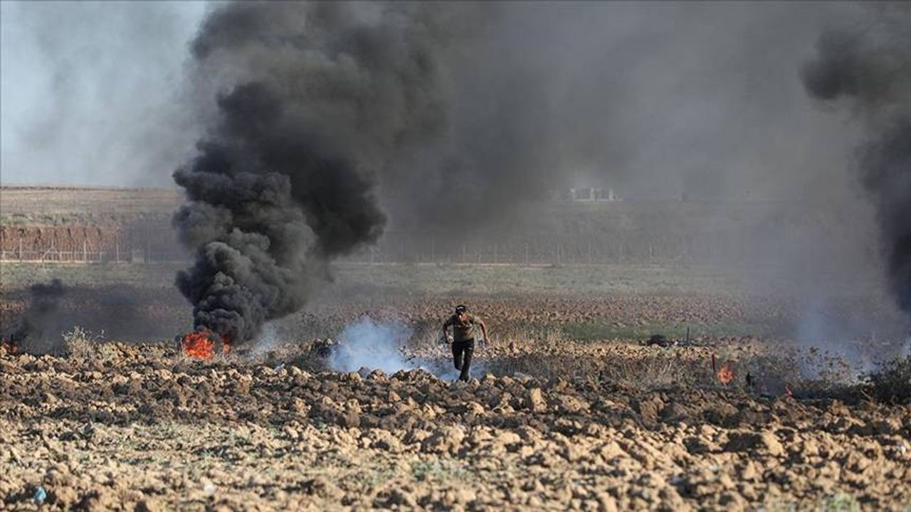 İsrail güçlerinin, Gazze sınırında düzenlenen gösteriye müdahalesinde 5 kişi yaralandı