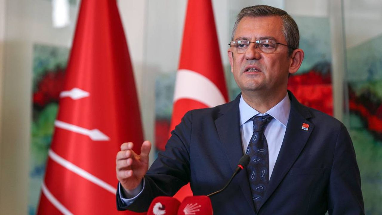 CHP, Manisa ilçe adaylarını tanıttı Özgür Özel'den Erdoğan'a: Şeriat uygulanırsa bir tane elin kalmaz!