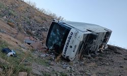 Erzurum'da yolcu otobüsü şarampole devrildi: 3 kişi hayatını kaybetti, 22 kişi yaralandı