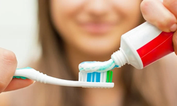 Dişlerinizi fırçalarken bu dört adımı uygulayın