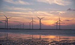 Avrupa'nın ilk devlet desteksiz rüzgar çiftliği faaliyete geçti: 1.5 milyon ev için enerji üretecek