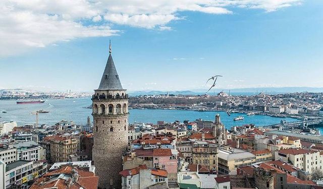 Kültür ve Turizm Bakanlığı: İstanbul'a yılın ilk 8 ayında gelen yabancı turist sayısı 11 milyonu aştı