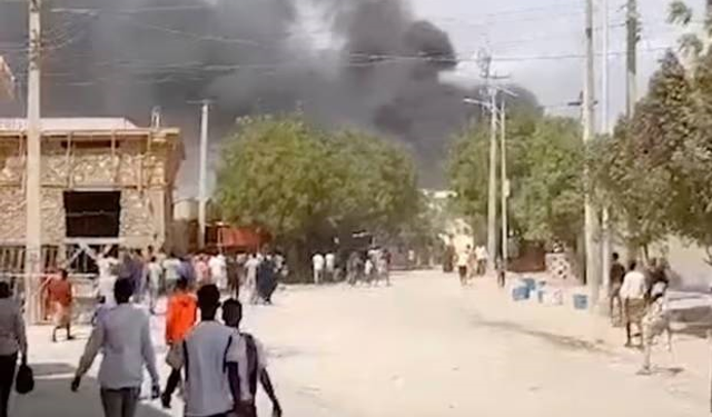 Somali'nin Beledveyne şehrinde bomba yüklü kamyon patlatıldı:18 ölü