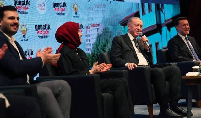 Erdoğan: Alper Gezeravcı'nın yaptığı işe "turistik gezi" demeleri ayıp