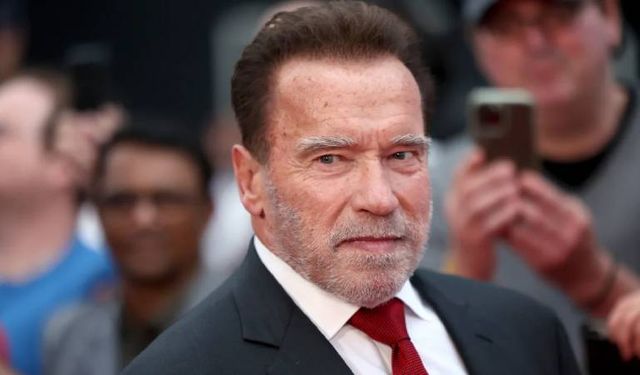 Schwarzenegger'in gözaltına alınmasına neden olan lüks saati, iklim müzayedesinde binlerce euroya satıldı