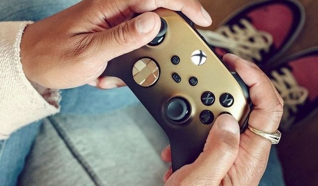 Microsoft'un Xbox konsollarına yeni kablosuz oyun kumandası yolda