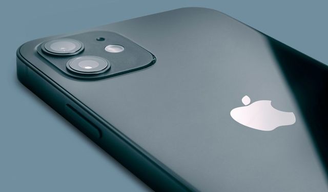 'iPhone 16 kamerası ortaya çıktı' iddiası... Görenler şaşırdı: Tasarım değişiyor mu?