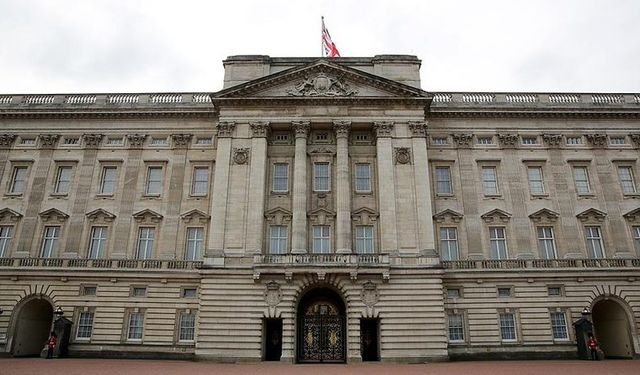 Buckingham Sarayı'ndan 'Dünya Saati' kararı