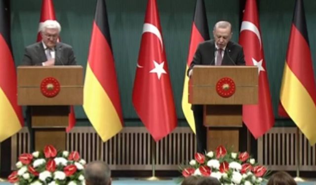 Alman mevkidaşı Steinmeier'la ortak açıklama yapan Cumhurbaşkanı Erdoğan: İsrail'le yoğun ticari ilişkileri artık ayakta tutmuyoruz; Almanya'dan terörle mücadele konusunda destek bekliyoruz