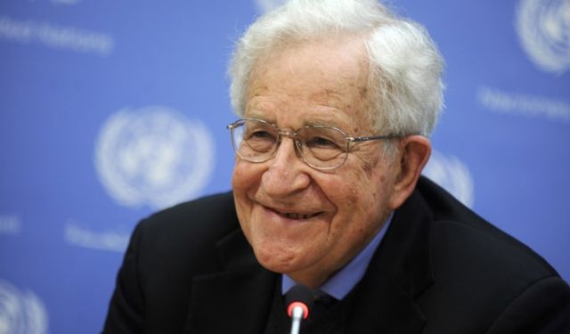 Noam Chomsky'den üzen haber... Artık konuşamıyor
