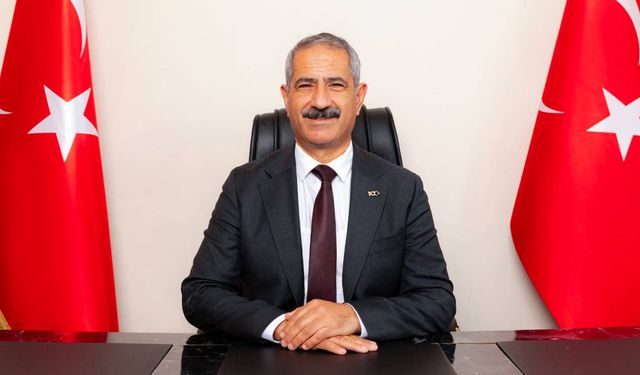 Adalar Belediye Başkanı Akpolat, "azmanbüs" meselesinde topu İmamoğlu'na attı: Bu kaosu çözmek büyükşehir belediyesinin görevi