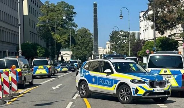 İsrail'in Münih Başkonsolosluğu yakınlarında polis, uzun namlulu silah taşıyan bir kişiyle çatıştı; şüpheli öldürüldü