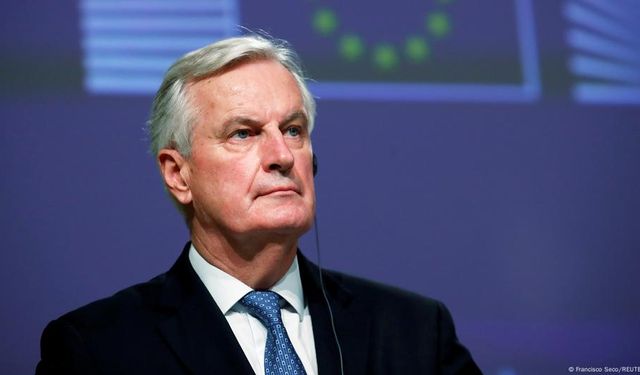 Macron hükümeti kurma görevini Barnier'e verdi