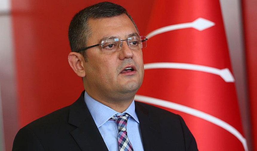 Özgür Özel'den Sezgin Tanrıkulu yorumu: Ömer Çelik'in peşine takılıp da kendi milletvekilimi 32 saniyelik video ile linç ettirmem