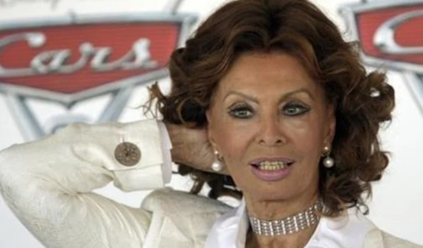 Sophia Loren hastaneye kaldırıldı