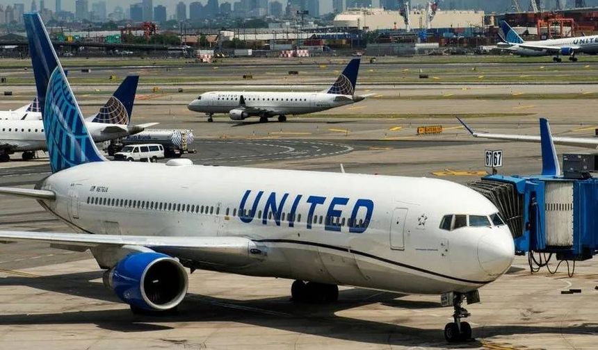 Londra'dan ABD'ye uçan uçak, sarhoş yolcular nedeniyle acil iniş yaptı