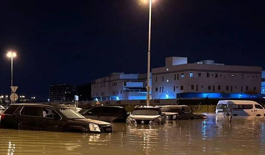 Birleşik Arap Emirlikleri'nde 75 yılın en yüksek yağış miktarı kayda geçti