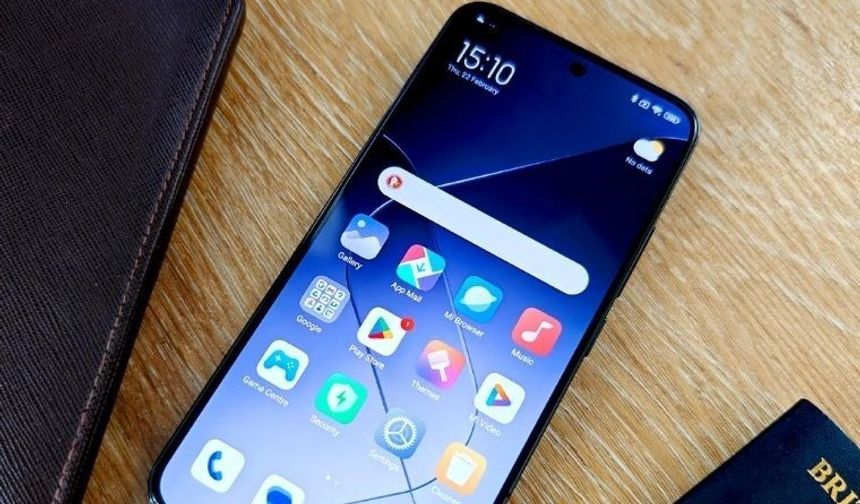 Xiaomi hızlı şarj destekli 7.500 mAh bataryalı telefon üzerinde çalışıyor